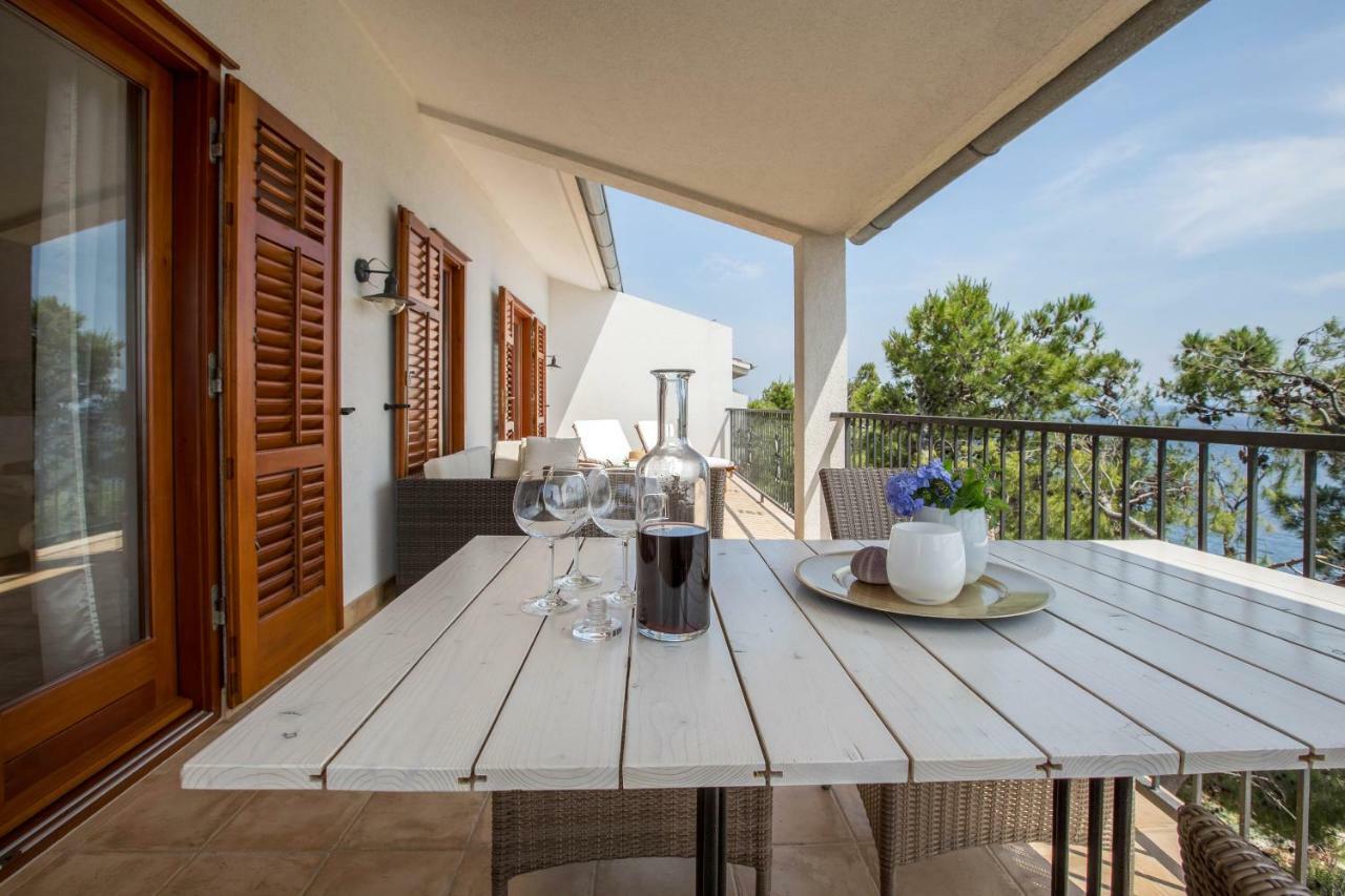 Pod Borom * Sveta Nedelja (Hvar)