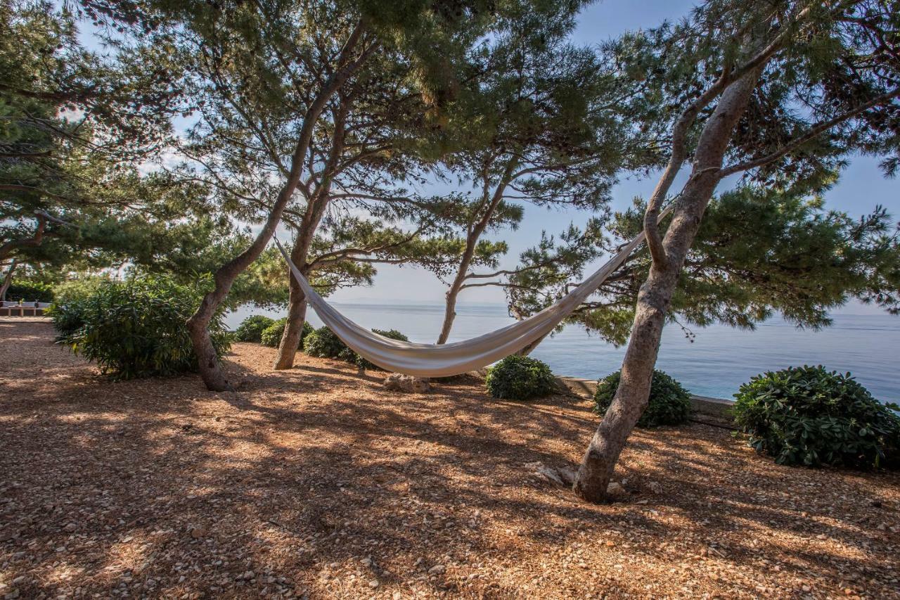 Pod Borom Sveta Nedelja (Hvar)