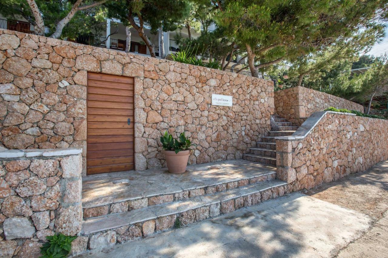Pod Borom * Sveta Nedelja (Hvar)